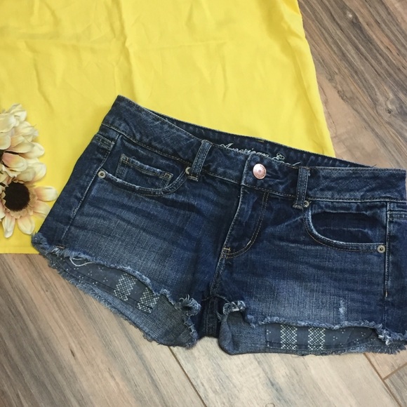 American Eagle Denim Short Shorts Distressed Size 4 EUC - Picture 7 of 7
